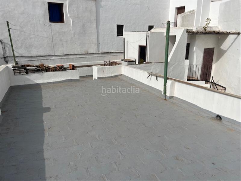 Foto c7f260b0-f1c0-40cb-a1ec-efe17358b6e6. Casa en calle juan relinque 22 casa independiente para reformar con terraza privada, con muchas posibilidades en Vejer de la Frontera