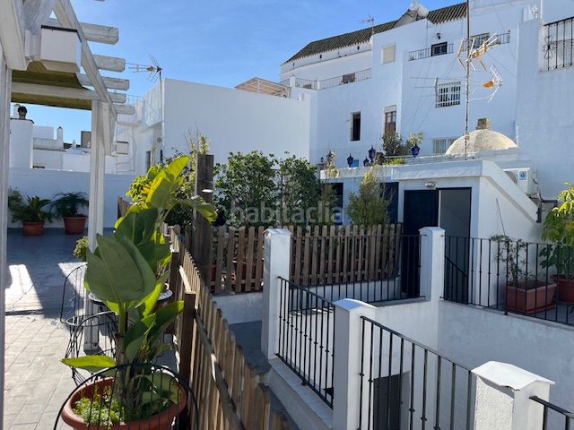 Foto 421f86d3-37cf-4154-bd8d-c10e9588f165. Edificio con piscina in Vejer Vejer de la Frontera