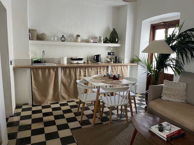 Foto 9ab634f3-d7f8-4af4-a305-b9ef106c01b1. Edificio con piscina in Vejer Vejer de la Frontera