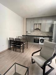 Location Appartement  Calle san isidro. Se alquila habitacion para estudiantes