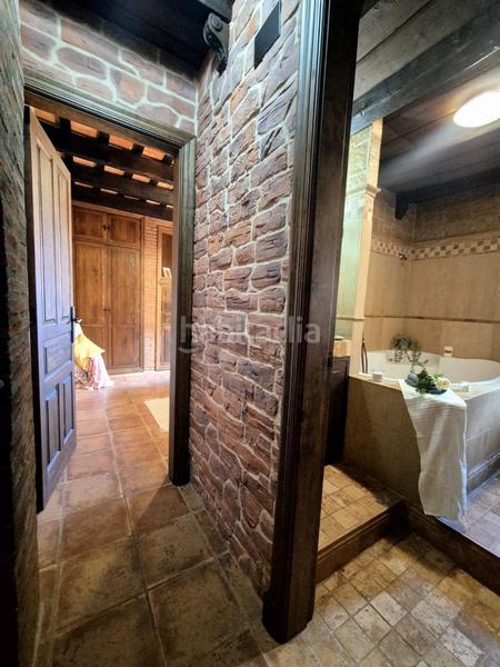 Foto 63d9899b-7d0d-4be5-a3bd-bbc5cb1a0c0b. Chalet avec chauffage parking piscine dans San Bernabé Algeciras