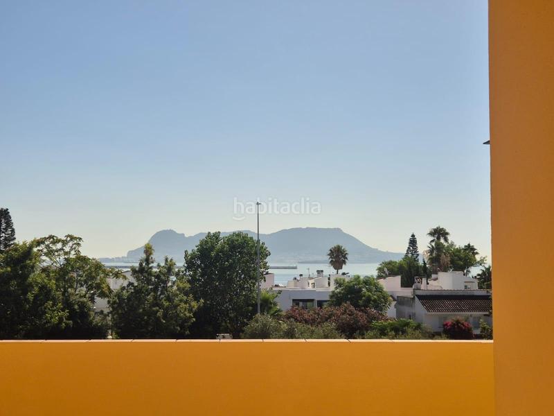 Foto 01cb5f9e-c442-4825-af7a-e915392c389b. Casa aparellada amb aparcament a San García Algeciras