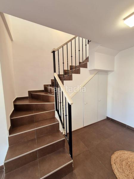 Foto 2335629f-37db-473f-a524-ef26f0967d77. Casa aparellada amb aparcament a San García Algeciras