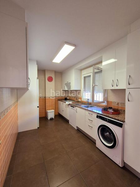 Foto 2d46b7f7-0b3d-40e6-8347-c4424988a6cf. Casa aparellada amb aparcament a San García Algeciras