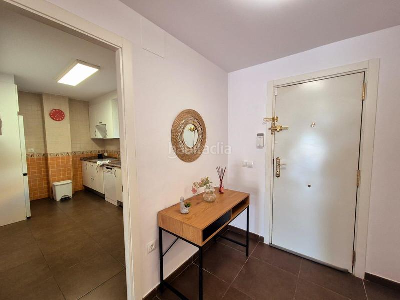 Foto 9db5b2ef-caf4-4501-8c33-27bbe8ec741c. Casa aparellada amb aparcament a San García Algeciras