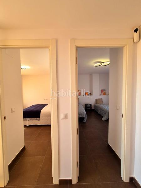 Foto ef5fbd8f-bee2-4172-91e4-d35a7f644559. Casa aparellada amb aparcament a San García Algeciras