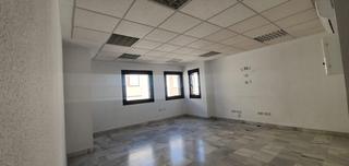 Lloguer Oficina a Casco Antiguo. Se alquila  oficina junto a plaza alta
