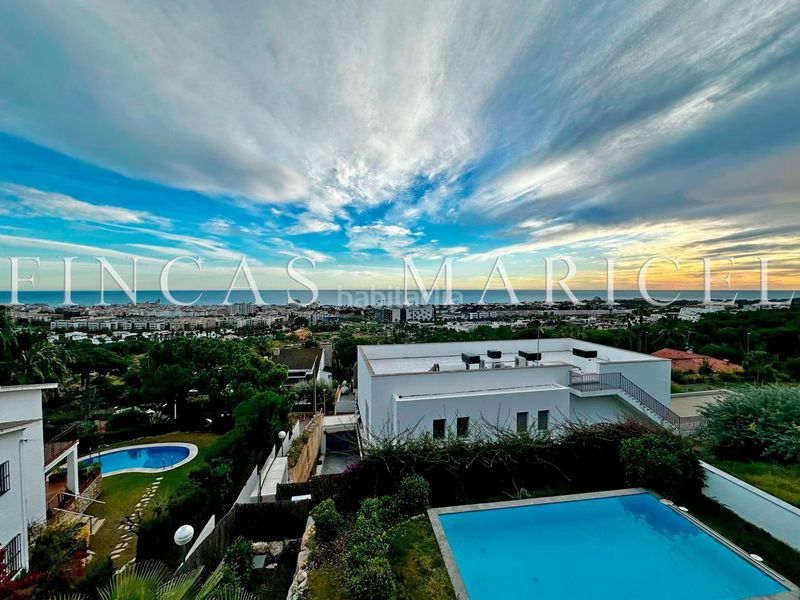Foto 1f45578e-a4ec-4c96-83b6-0886ff67e694. Casa amb calefacció aparcament piscina a Vallpineda-Santa Bàrbara Sitges