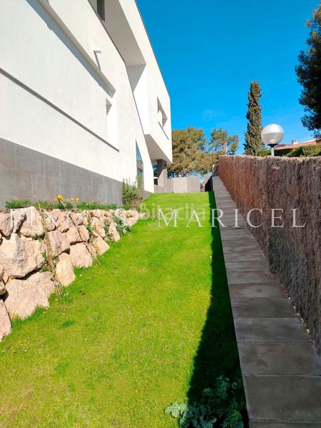 Foto 6df0a27f-851b-45f6-8666-247fa4289239. Casa amb calefacció aparcament piscina a Vallpineda-Santa Bàrbara Sitges