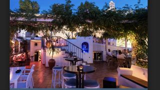 Gebäude in Ses Figueretes - Platja d'en Bossa - Cas Serres. Edificio en venta
