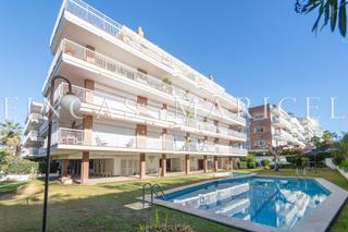 Pis a Can Girona - Terramar - Vinyet. Piso con estupendas vistas al mar en sitges
