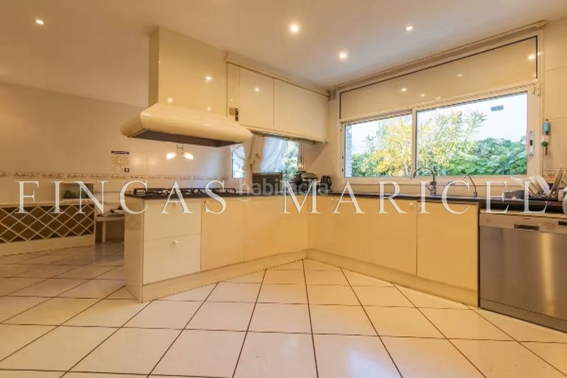 Foto 06d703a5-de9e-4746-a5e7-a40bf55ec6c2. Casa amb calefacció piscina a Can Girona - Terramar - Vinyet Sitges