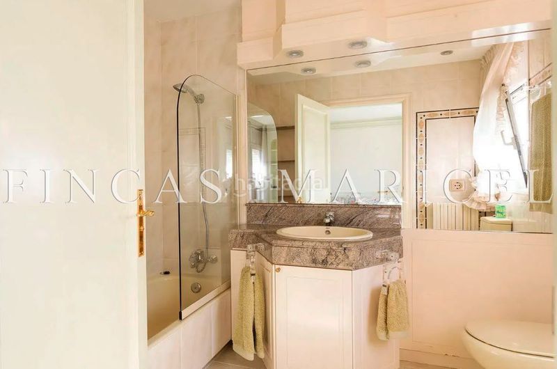 Foto 2dadbe89-b745-4c18-b499-5d1514bd382e. Casa amb calefacció piscina a Can Girona - Terramar - Vinyet Sitges