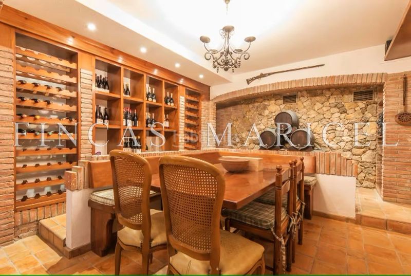 Foto 58628ca7-35ea-42f3-af3b-9c36aeca9b1b. Casa amb calefacció piscina a Can Girona - Terramar - Vinyet Sitges