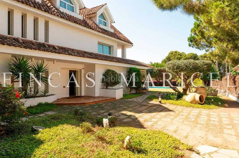 Foto 6e7bbfea-191b-4688-adcf-0e424a335baa. Casa amb calefacció piscina a Can Girona - Terramar - Vinyet Sitges