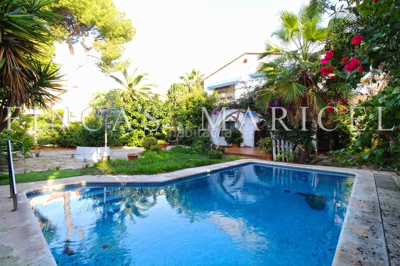 Foto 5c58a686-600e-4c00-853d-f2a681797a6e. Casa amb calefacció piscina a Can Girona - Terramar - Vinyet Sitges