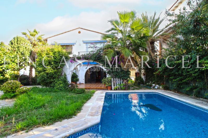 Foto 5fedc200-bb17-4cfb-b276-47f60d0d95aa. Casa amb calefacció piscina a Can Girona - Terramar - Vinyet Sitges