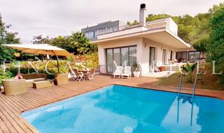 Haus in Levantina - Montgavina - Quintmar. Espectacular chalet en levantina