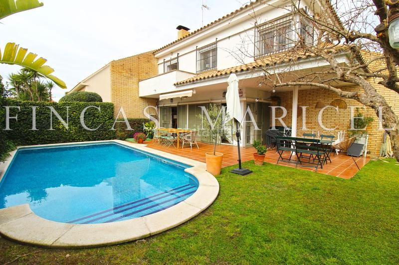 Foto d22b5e1d-e659-4b41-880f-ec4eb4636cdb. Reihenhaus mit heizung pool in Can Girona - Terramar - Vinyet Sitges