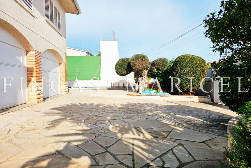 Foto 1cc56f88-1858-4047-92cb-548275bfa95f. Casa con riscaldamento piscina in Cunit residencial Cunit