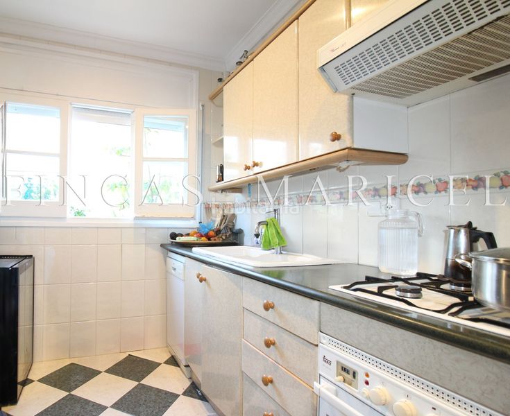 Foto 142d77a2-1d3d-4b8e-aa96-c2f6dcbd8107. Àtic amb calefacció a Centre Sitges