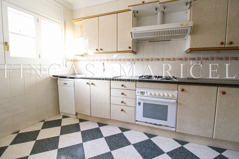 Foto f7447860-9049-4cec-9053-f777cb0248cf. Àtic amb calefacció a Centre Sitges