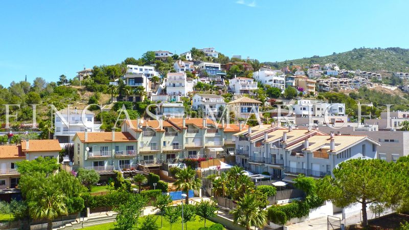 Foto d2d04433-37e4-4ba7-bac1-7a019975fc5e. Casa amb calefacció aparcament piscina a Levantina - Montgavina - Quintmar Sitges