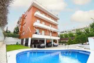 Appartement à Can Girona - Terramar - Vinyet. Piso con piscina en el vinyet  sitges.