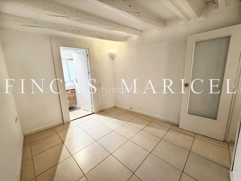 Foto bb6f1f8e-9462-40ec-aa24-6e60685a71e5. Pis a Raval Barcelona