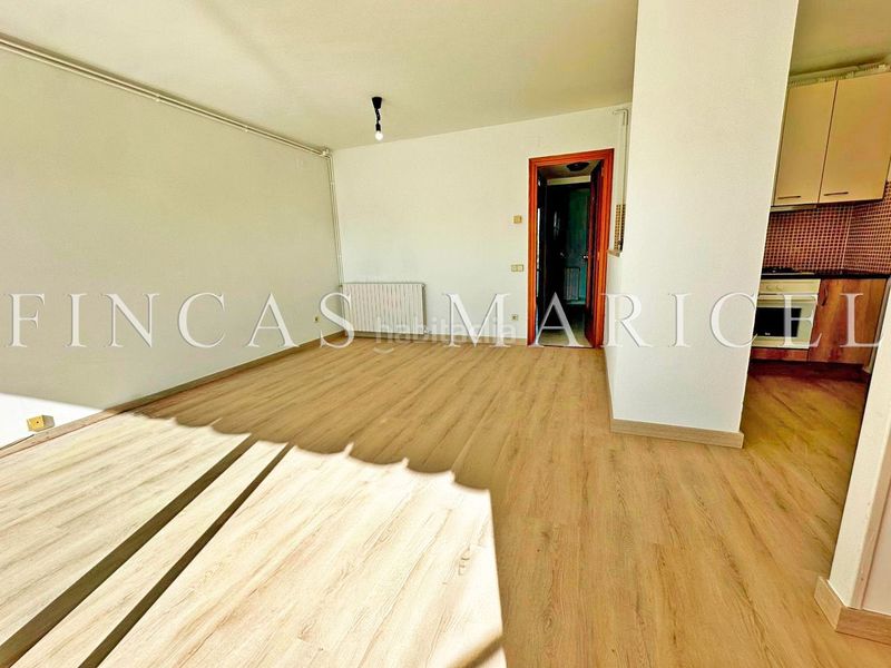 Foto b104734f-c03d-48b7-8459-432181b655d1. Àtic amb calefacció piscina a Can Girona - Terramar - Vinyet Sitges