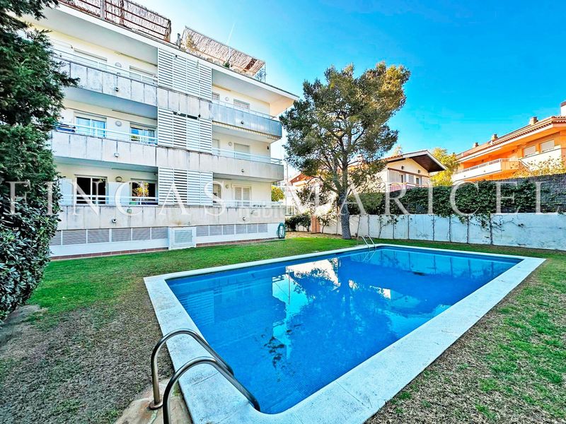 Foto c30a7ff7-9e72-4bb9-99d5-2a436f694249. Àtic amb calefacció piscina a Can Girona - Terramar - Vinyet Sitges