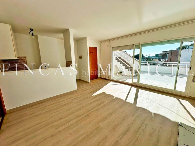 Foto c5747844-a492-49d9-9585-c162b327d9cb. Àtic amb calefacció piscina a Can Girona - Terramar - Vinyet Sitges