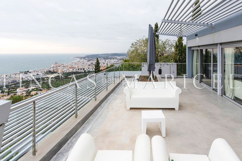 Foto 5281b1ce-c1e1-418e-99b4-e13cb5a5f36c. Casa amb calefacció piscina a Levantina - Montgavina - Quintmar Sitges