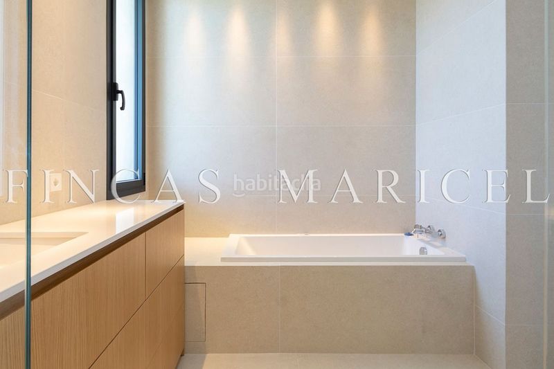 Foto 101319b5-ba04-4489-b625-fb0364360e76. Casa amb calefacció piscina a La Plana Sitges