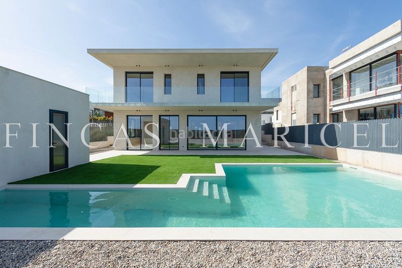 Foto 418415f9-8dcb-46ec-ae80-eaf55cb44a9c. Casa amb calefacció aparcament piscina a La Plana Sitges