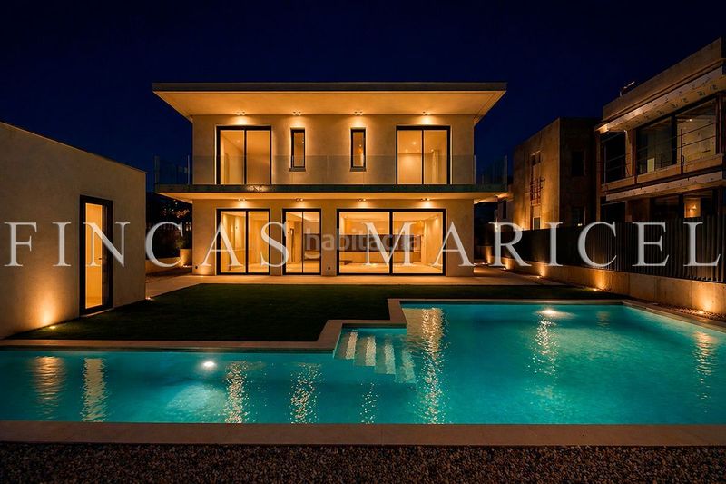 Foto 68b6e5e2-8d0f-45c5-9345-0ff8ba1bd95b. Casa amb calefacció aparcament piscina a La Plana Sitges
