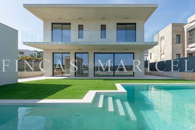 Foto b8dc113e-8314-4506-a0c1-c74f352b0a99. Casa amb calefacció aparcament piscina a La Plana Sitges