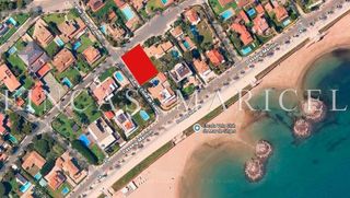 Wohngrundstück in Can Girona - Terramar - Vinyet. Solar urbano en terramar  sitges