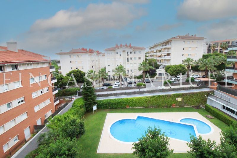 Foto c845917c-f67f-4b3c-b510-84e3371ee7d0. Àtic amb calefacció piscina a Can Pei Sitges