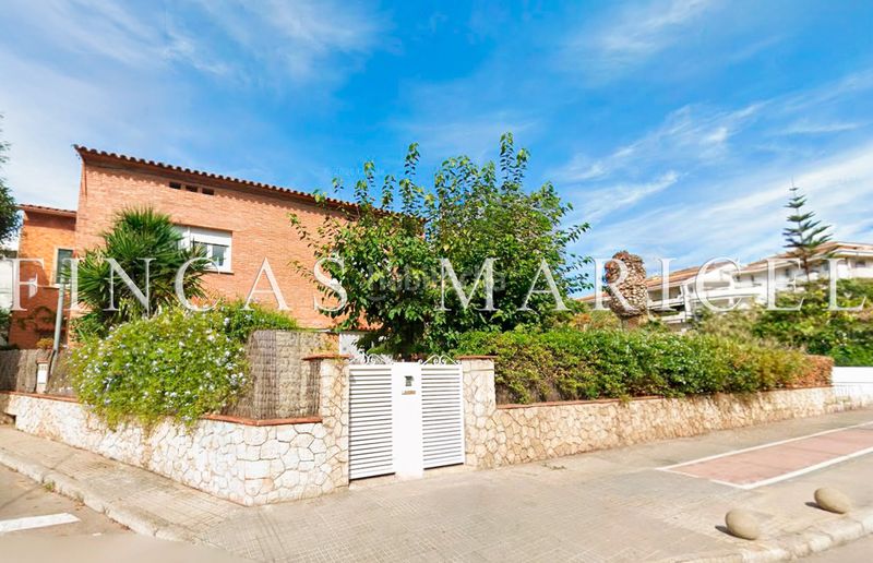Foto 8dda6c1d-d77a-434e-95d5-07bf634f1075. Pis 61m<sup>2</sup> amb calefacció aparcament a Centre Sitges