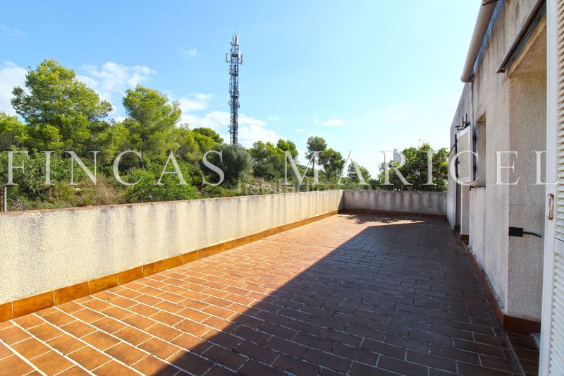 Foto 0a2b6af2-ae81-41a4-8e59-bc4da0fcb374. Casa amb aparcament a Bellamar Calafell