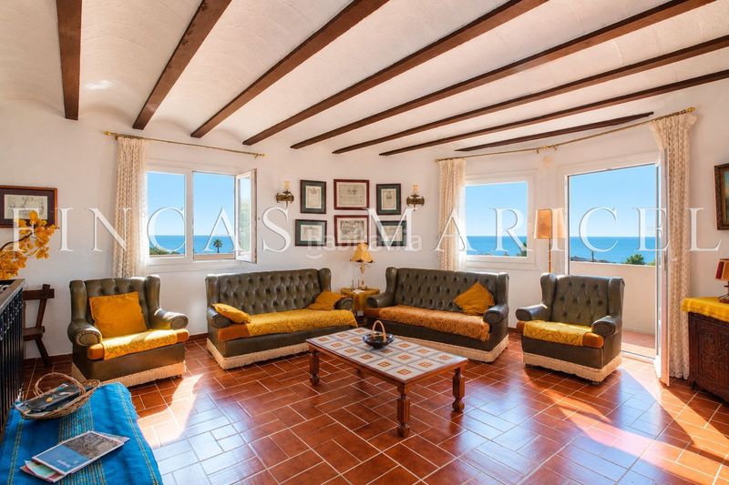 Foto b3b4314c-9c97-4ab1-8a6d-a96aac6d0906. Casa amb aparcament a Bellamar Calafell