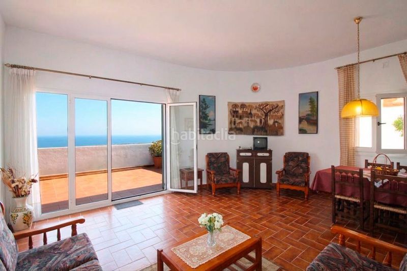 Foto b79a4283-4ad8-4fb4-96f8-8b15398ddf47. Casa amb aparcament a Bellamar Calafell