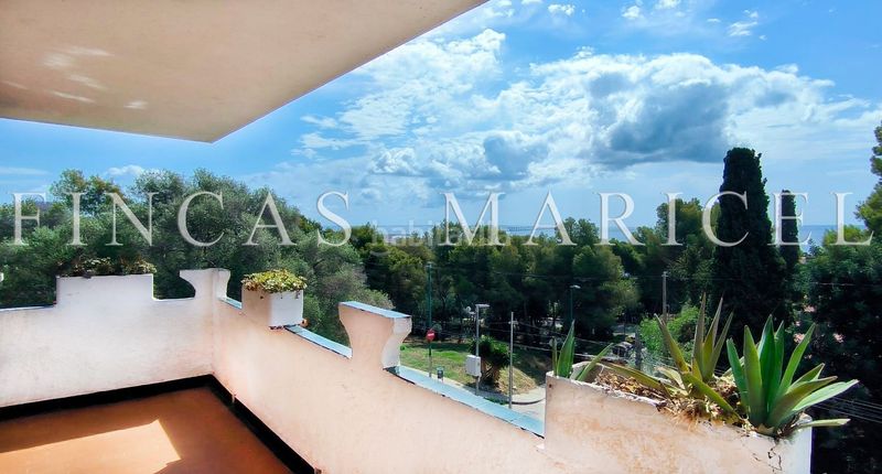 Foto 4c0dd34c-e8bb-44ba-9f5e-b05cde5f103c. Casa amb aparcament a Bellamar Calafell
