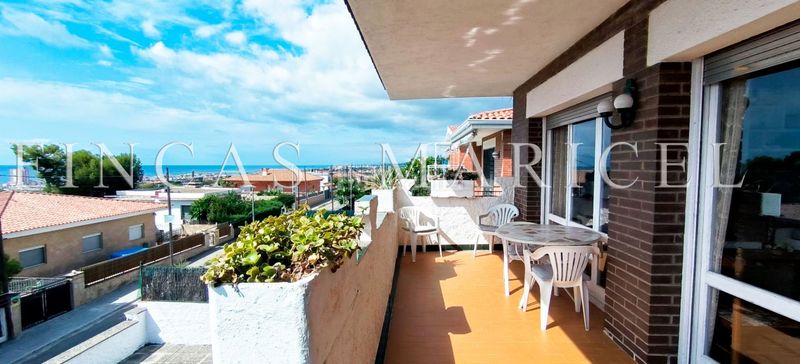Foto 68833074-77b8-4edf-82a9-1bd4a97b411e. Casa amb aparcament a Bellamar Calafell