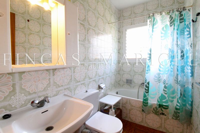 Foto 8660b693-2a7e-4d6d-a12b-0aeedb4dc18f. Casa amb aparcament a Bellamar Calafell