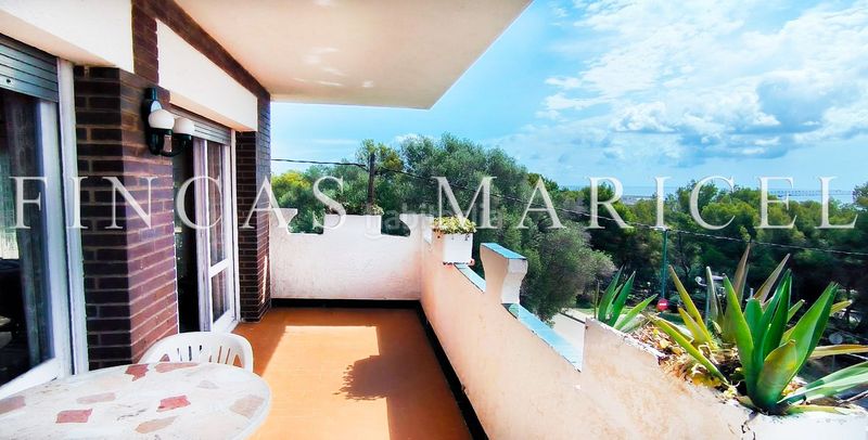 Foto c6cd24d9-3e1d-4d6b-95d0-be5bde5e76c5. Casa amb aparcament a Bellamar Calafell