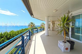 Rent Duplex in Can Girona - Terramar - Vinyet. Fantástico dúplex en primera línea de mar