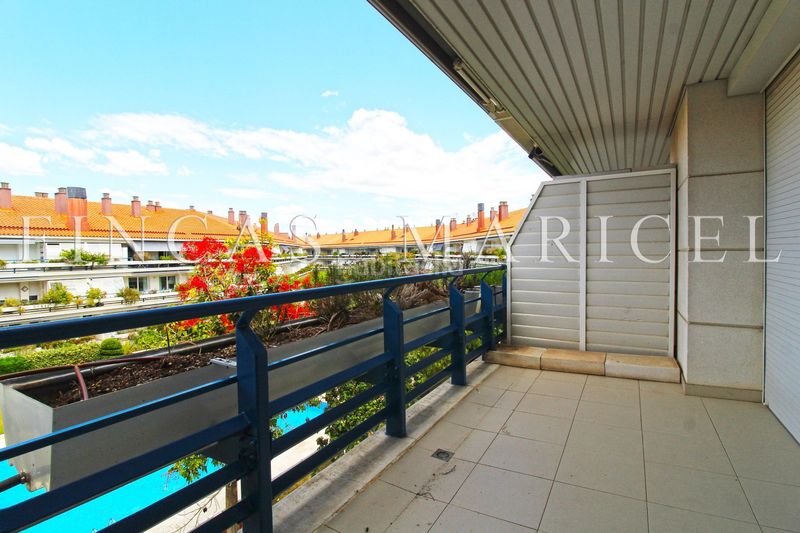 Foto 21c63764-dd94-44fa-8f82-e69c5633ce2e. Rent duplex with pool in Can Girona - Terramar - Vinyet Sitges