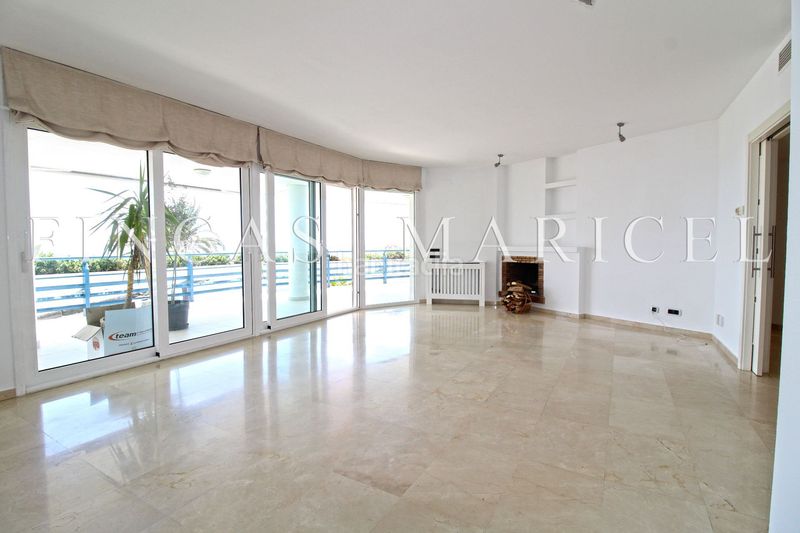 Foto 48a17046-951a-47d9-913d-5c0b2de975de. Rent duplex with pool in Can Girona - Terramar - Vinyet Sitges